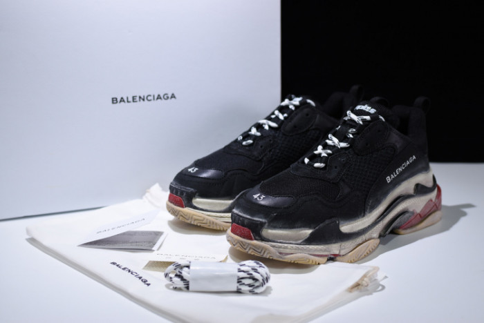 balen 17fw triple s trainer black/ red 483513 w06e1 1000