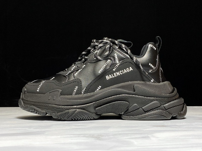 balen triple s trainers black letters 541624 w09o1 9013