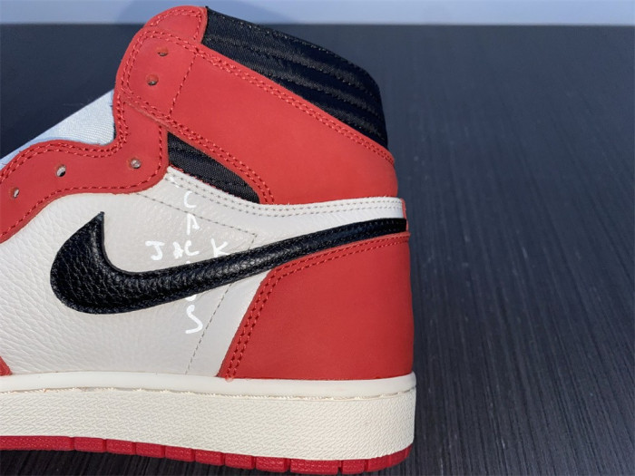 travis scott x air jordan 1 chicago
