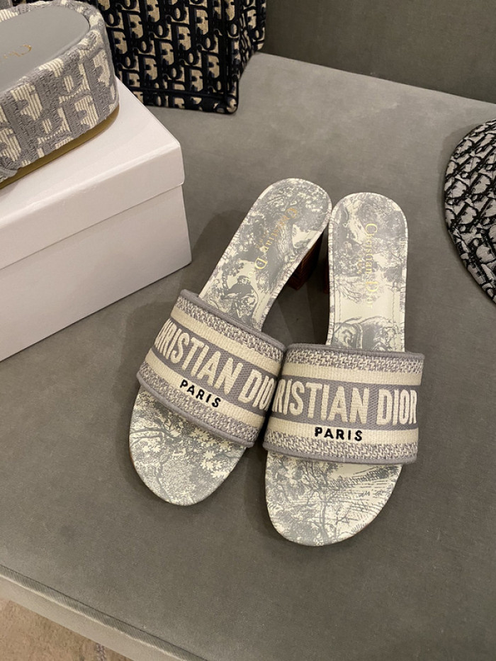 d1or sandals
