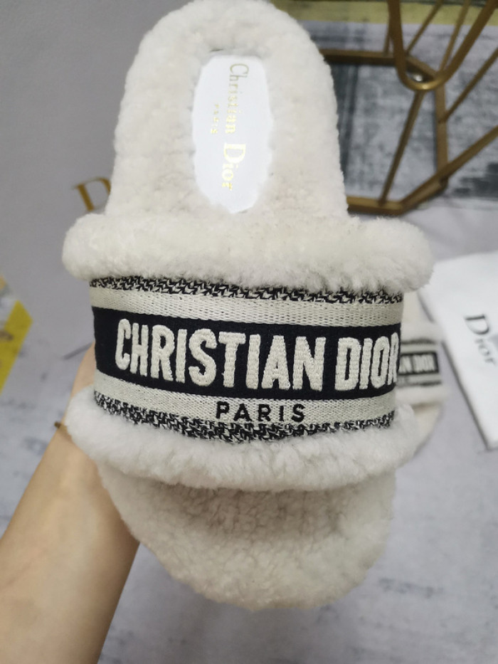 d1or sandals