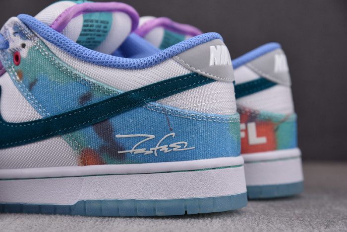nike sb dunk low futura laboratories bleached aqua hf6061-400