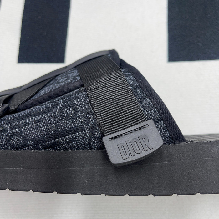 d1or sandals