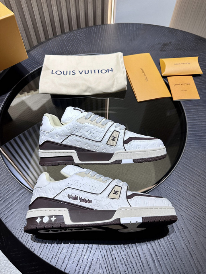 l&v trainer 01