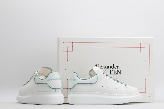 alexander mcq100026