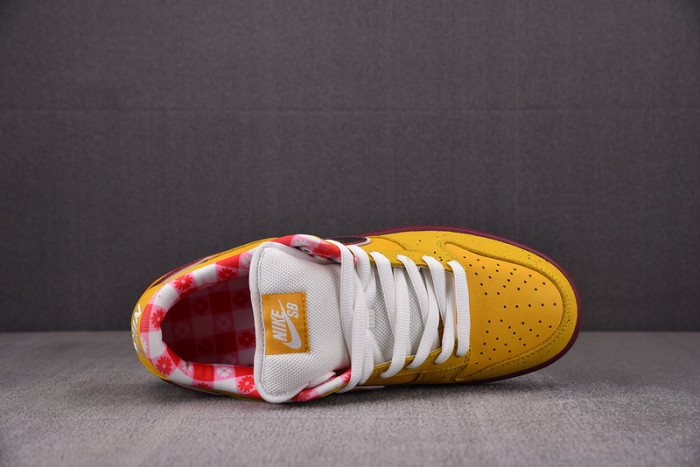 nike sb dunk low yellow lobster