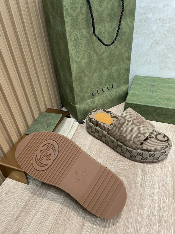 guc*i slide sandal