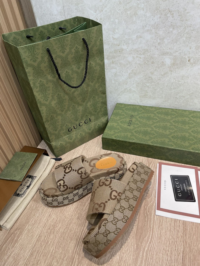 guc*i slide sandal