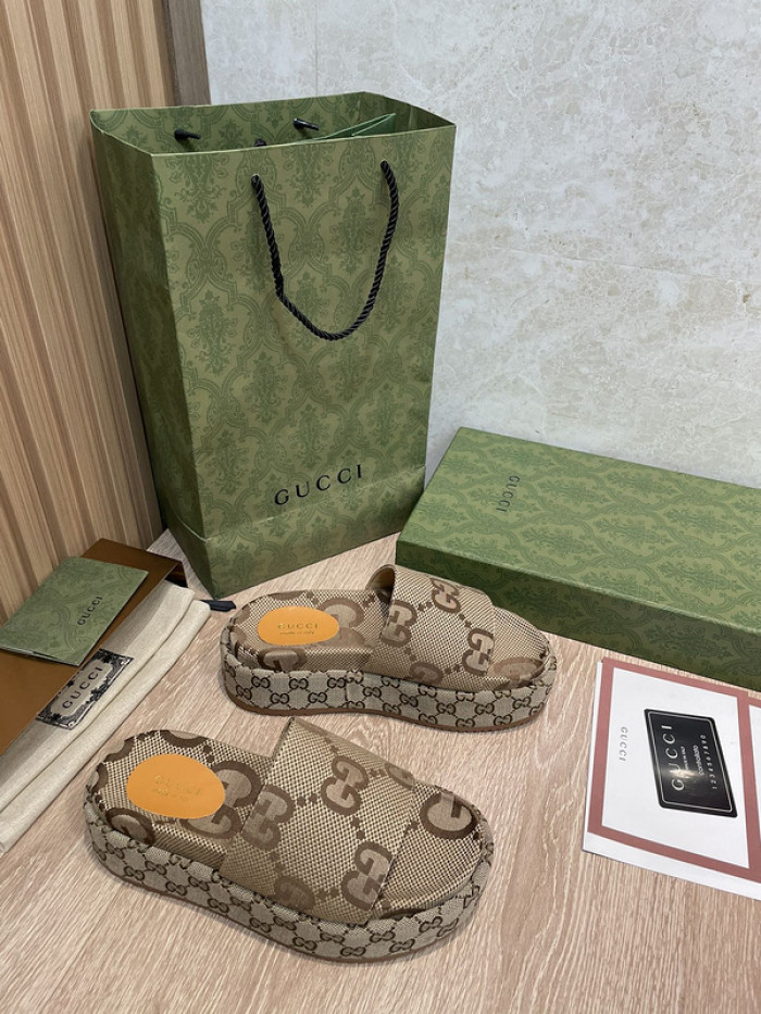 guc*i slide sandal