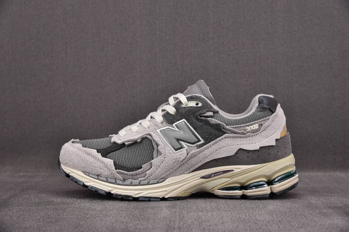 new balance 2002r protection pack rain cloud