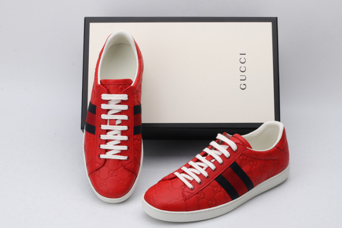 G*u*i sneaker g1000028