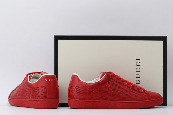 G*u*i sneaker g1000021