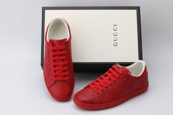 G*u*i sneaker g1000021