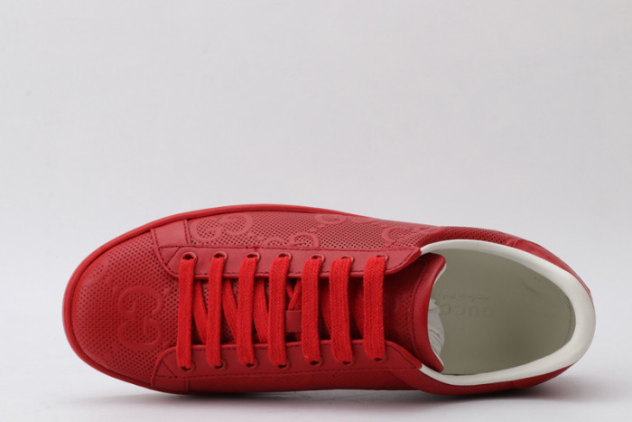 G*u*i sneaker g1000021