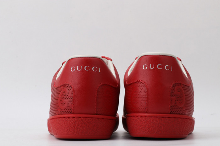 G*u*i sneaker g1000021