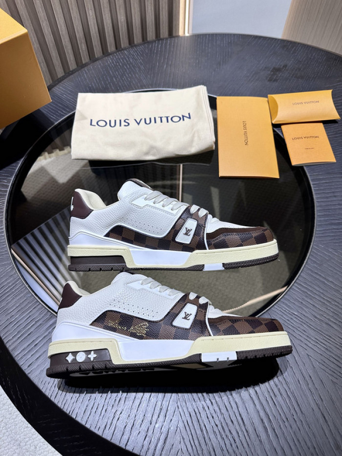 l&v trainer 02
