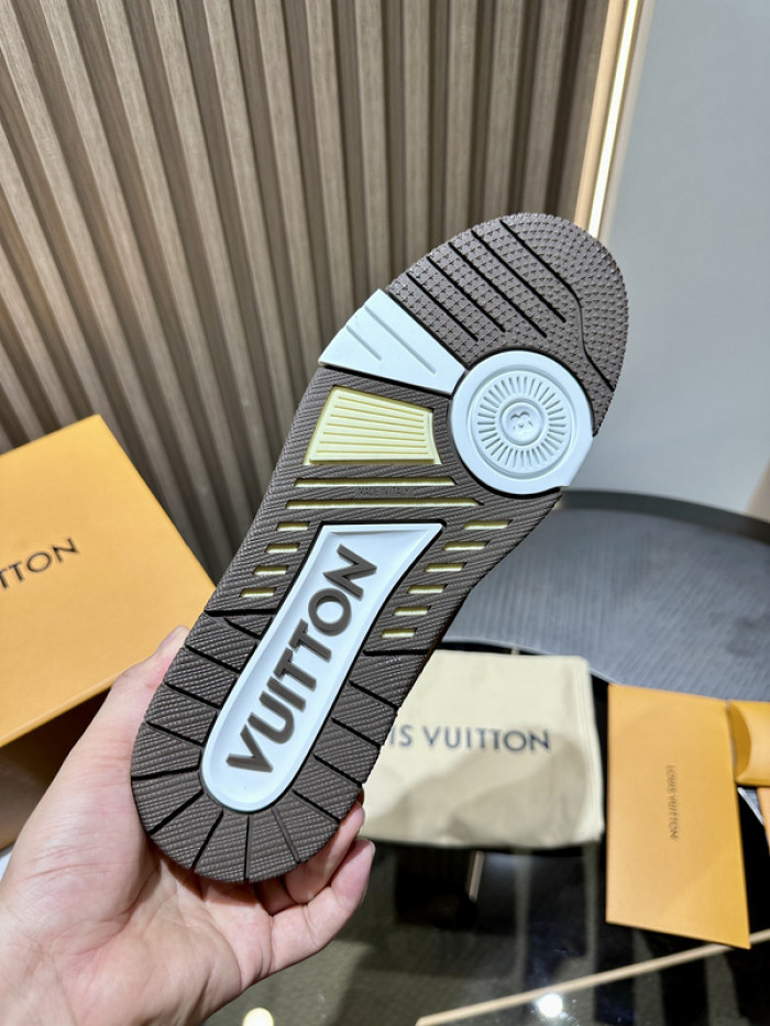 l&v trainer 02