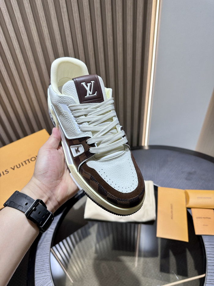 l&v trainer 02