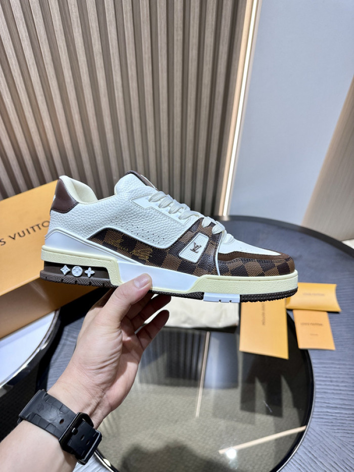 l&v trainer 02