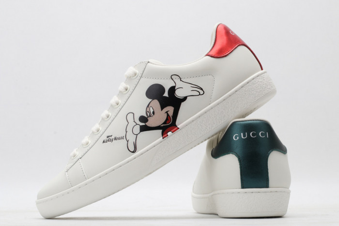 G*u*i sneaker g1000026