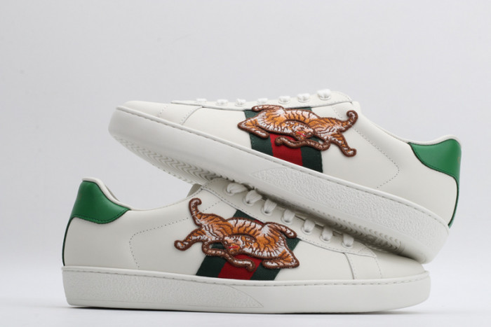 G*u*i sneaker g1000032