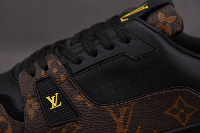 lou1s vu1tton sneakers