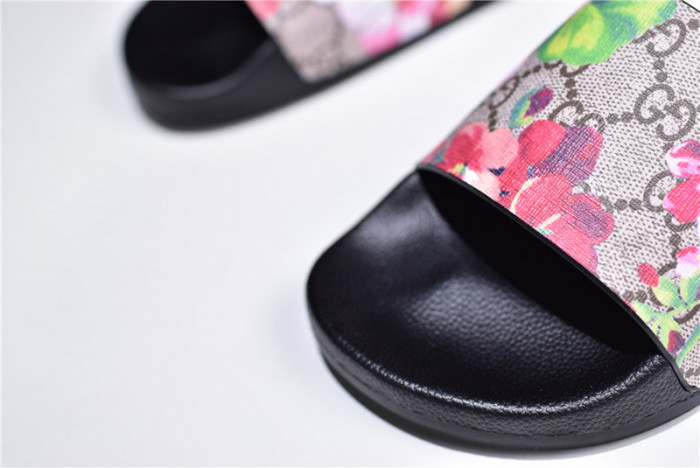 gucc1 sandals