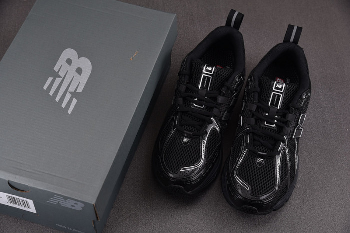 new balance 1906r nb000002