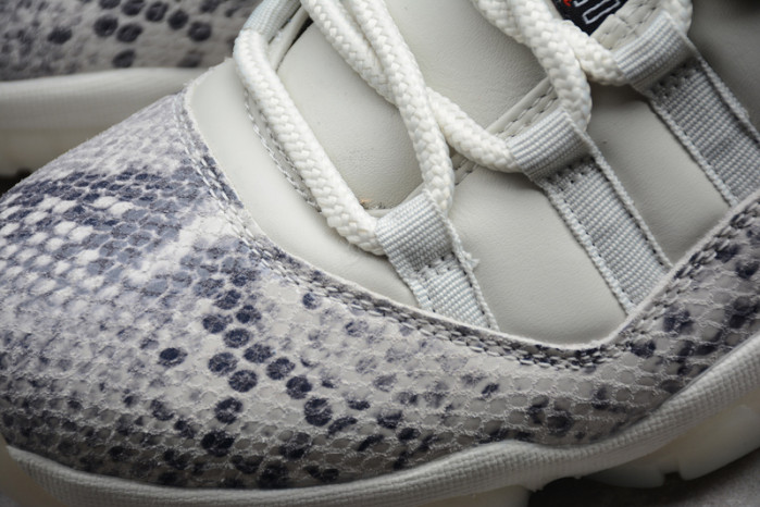 jordan 11 retro low snake light bone - cd6846-002
