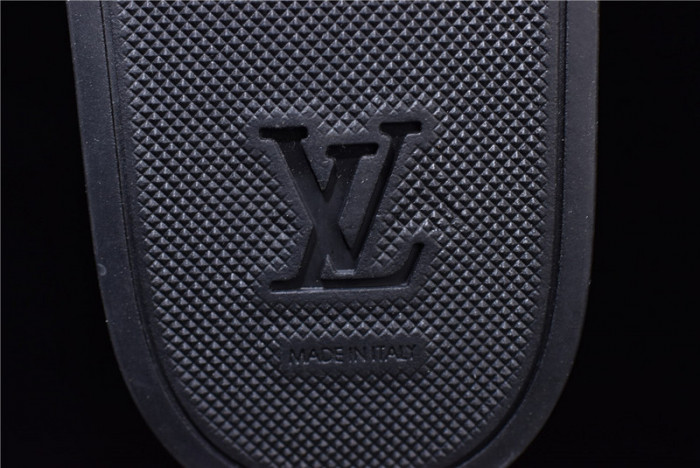 lou1s vu1tton sandals