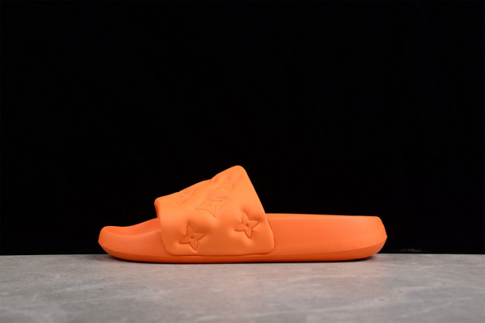 loui v sandals