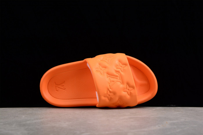 loui v sandals