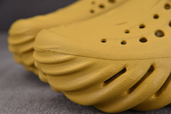 salehe bembury x crocs pollex clog 207393-844