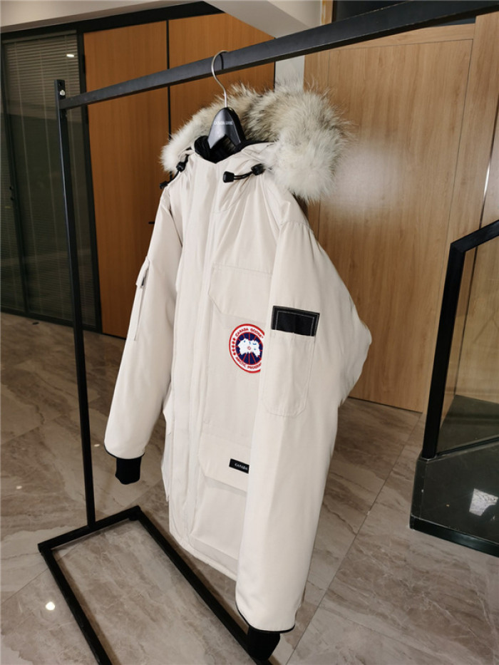 Can*a Go*e down jacket