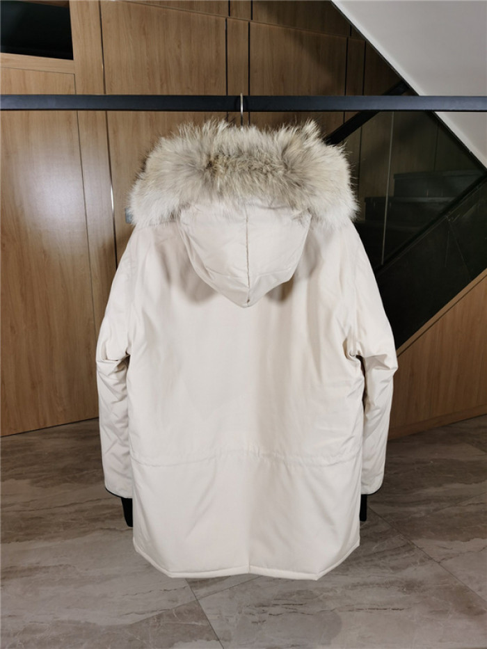 Can*a Go*e down jacket