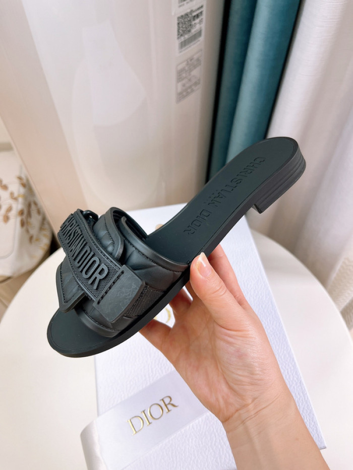 d1or sandals