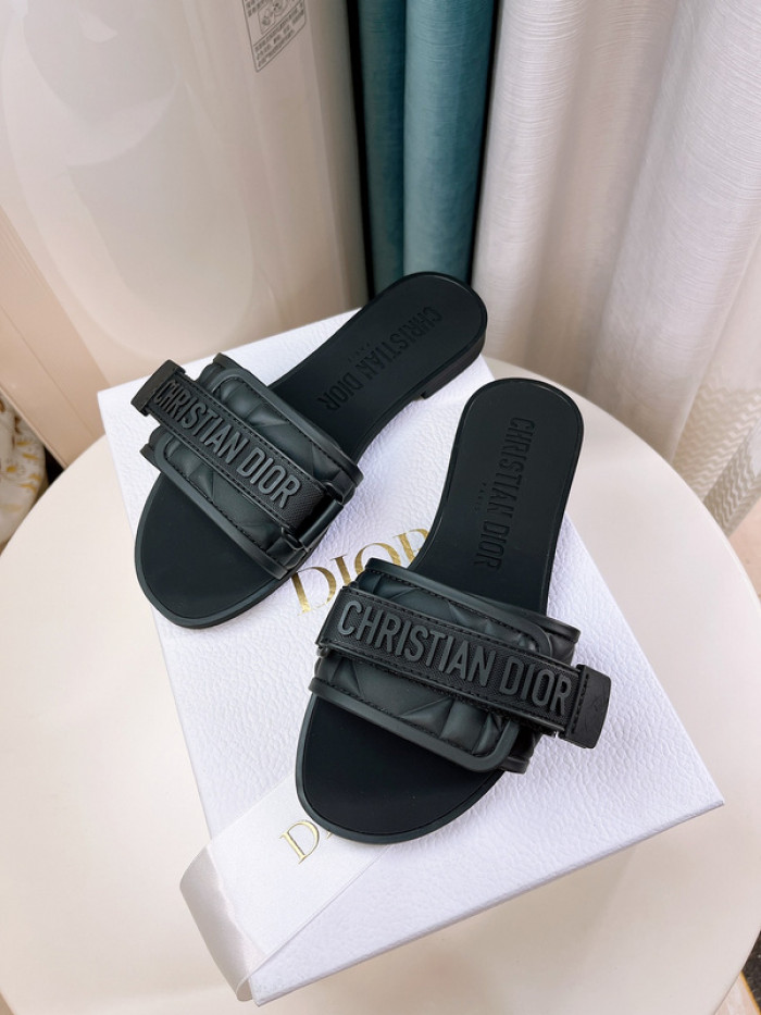 d1or sandals