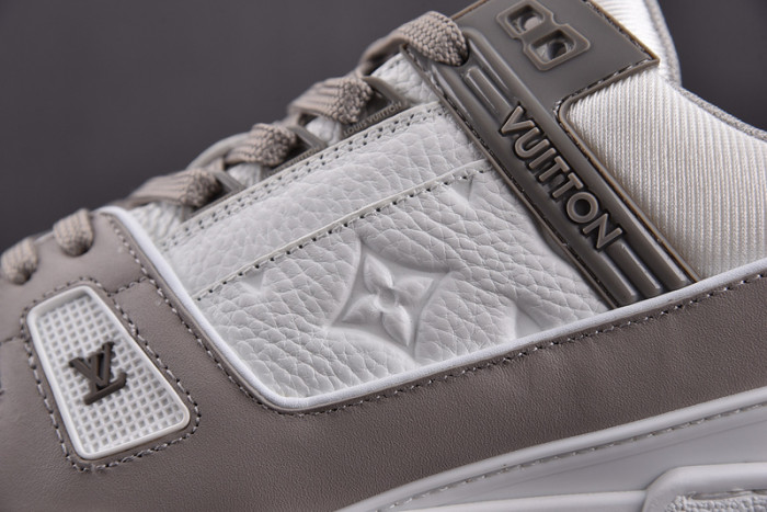 lou1s vu1tton sneakers
