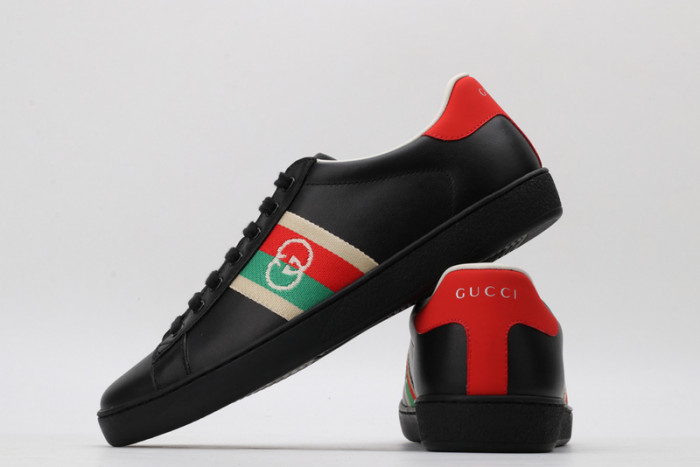 G*u*i sneaker g1000030