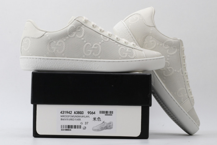 G*u*i sneaker g1000023