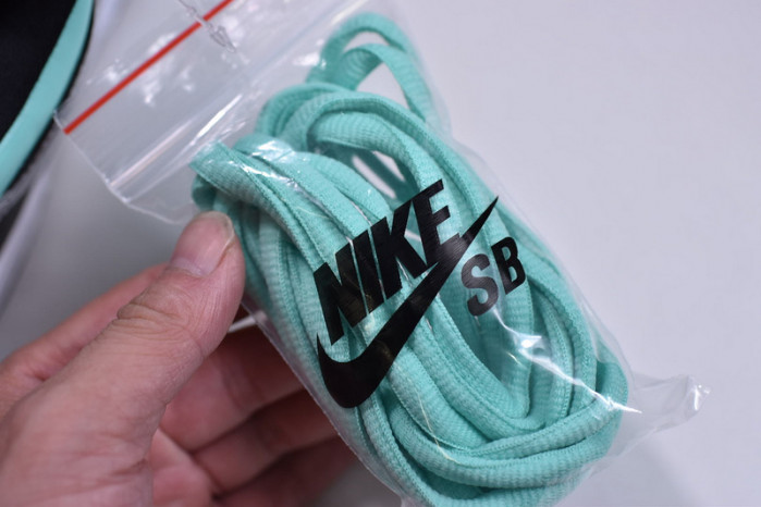 nike dunk sb low diamond S*pply co. "t*f*ny" 304292-402