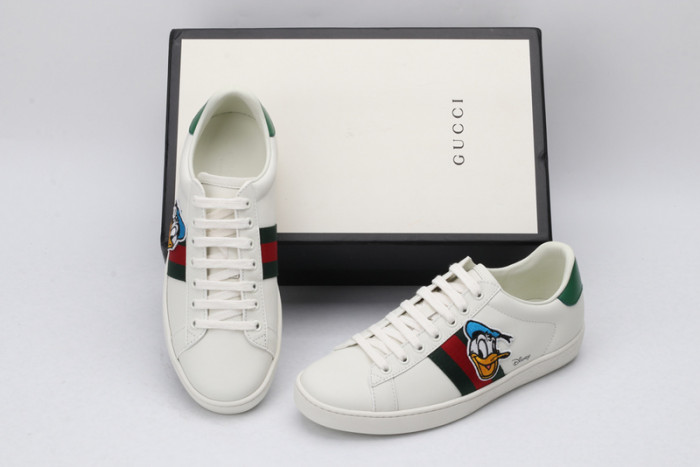G*u*i sneaker g1000025