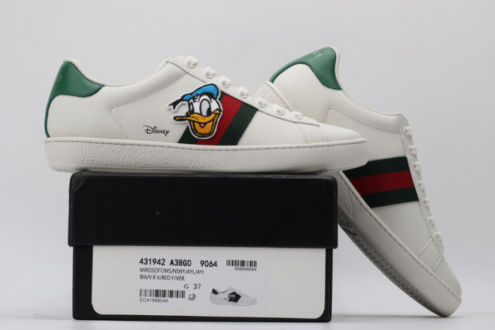 G*u*i sneaker g1000025