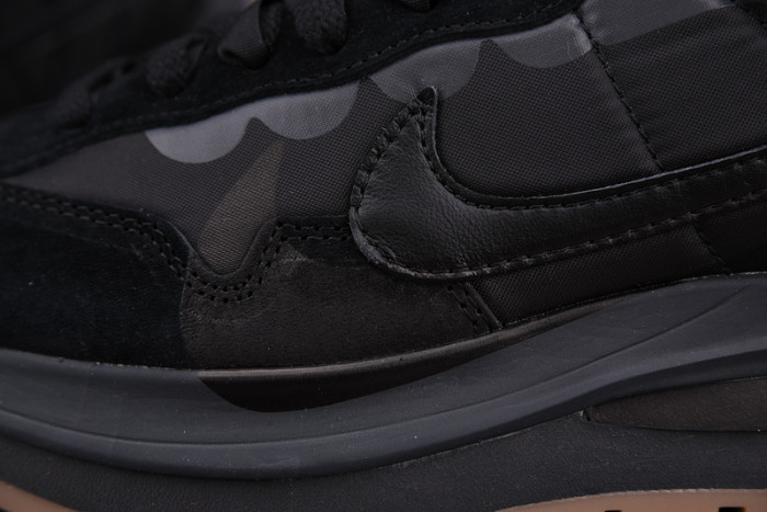 sacai x nike vaporwaffle dd1875-001