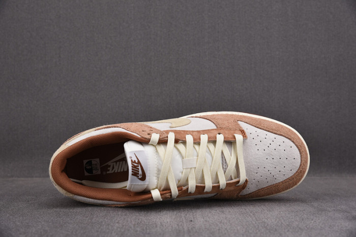 nike dunk low prm “medium curry” dd1390-100