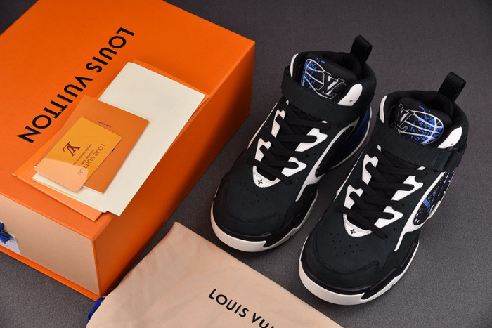 lou1s V*t*n trainer top