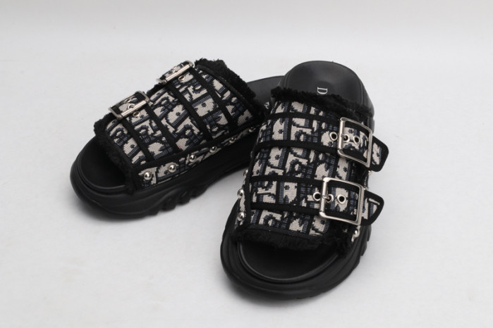 d1or sandal