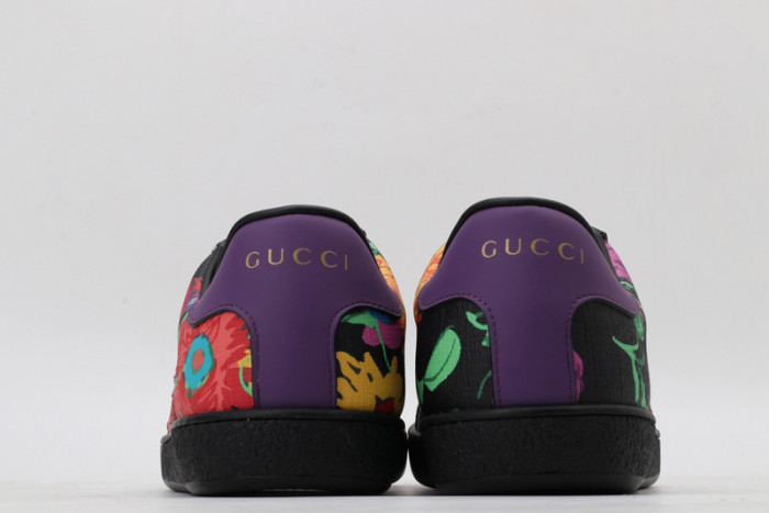 G*u*i sneaker g1000027