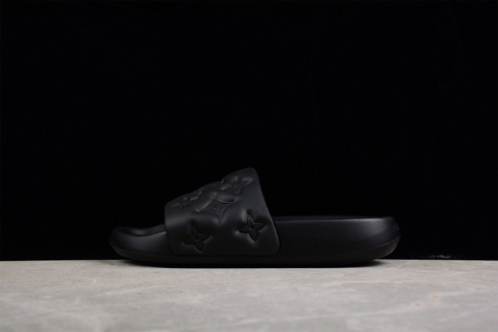 loui v sandals