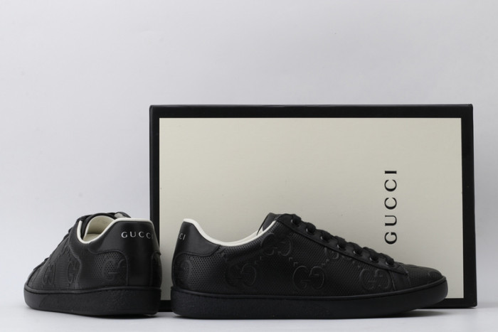 G*u*i sneaker g1000022